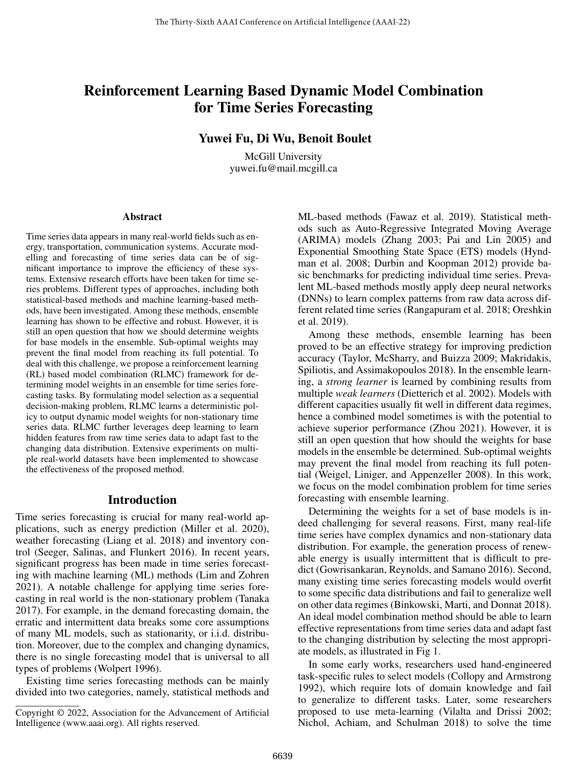 Reinforcement Learning Based Dynamic Model Combination for Time Series Forecasting