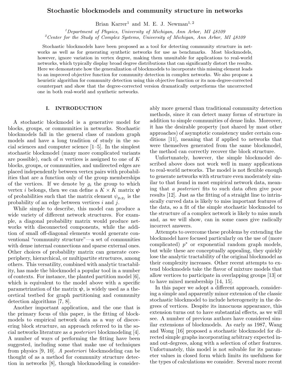 Stochastic blockmodels and community structure in networks
