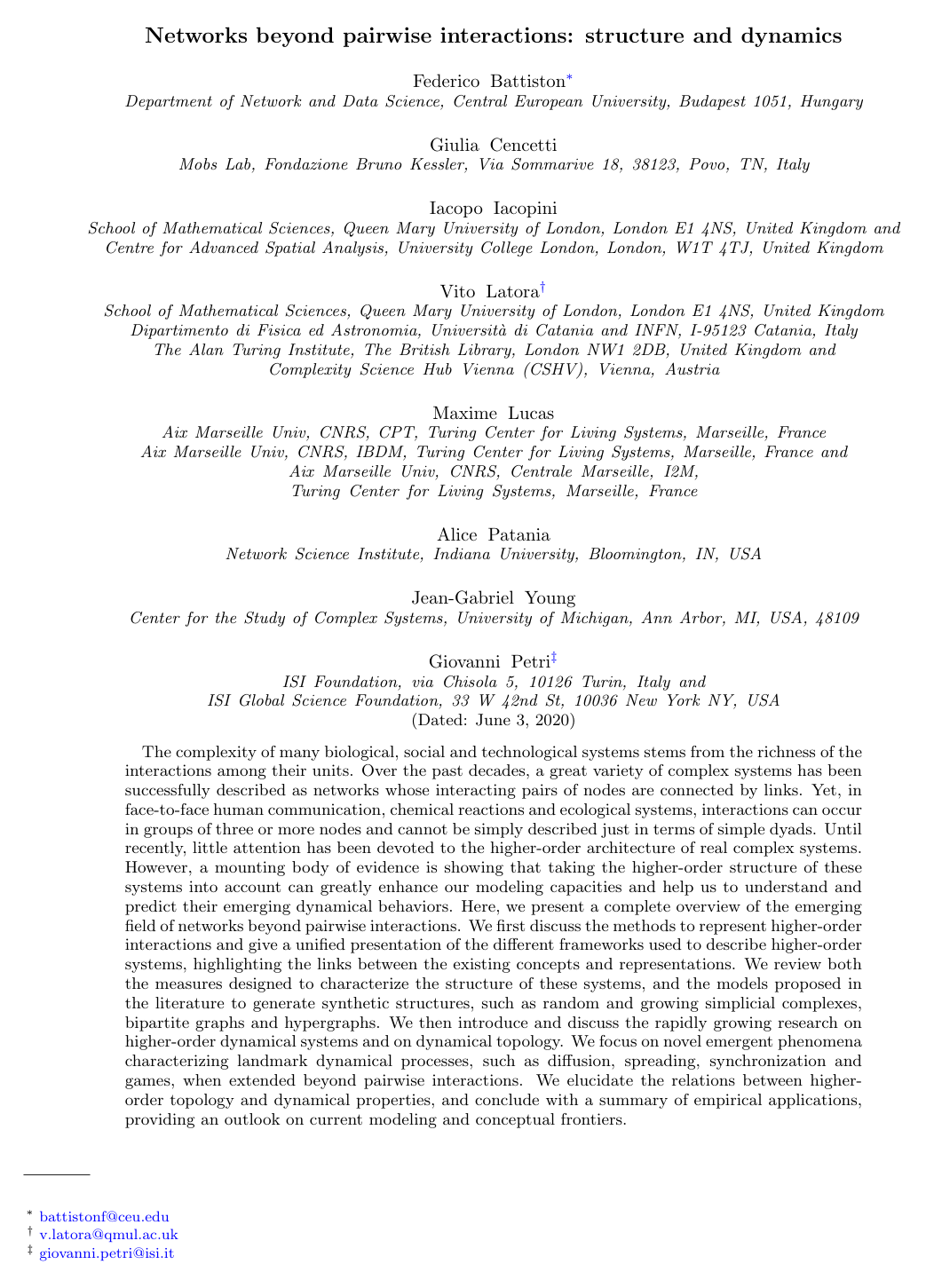 Networks beyond pairwise interactions: structure and dynamics